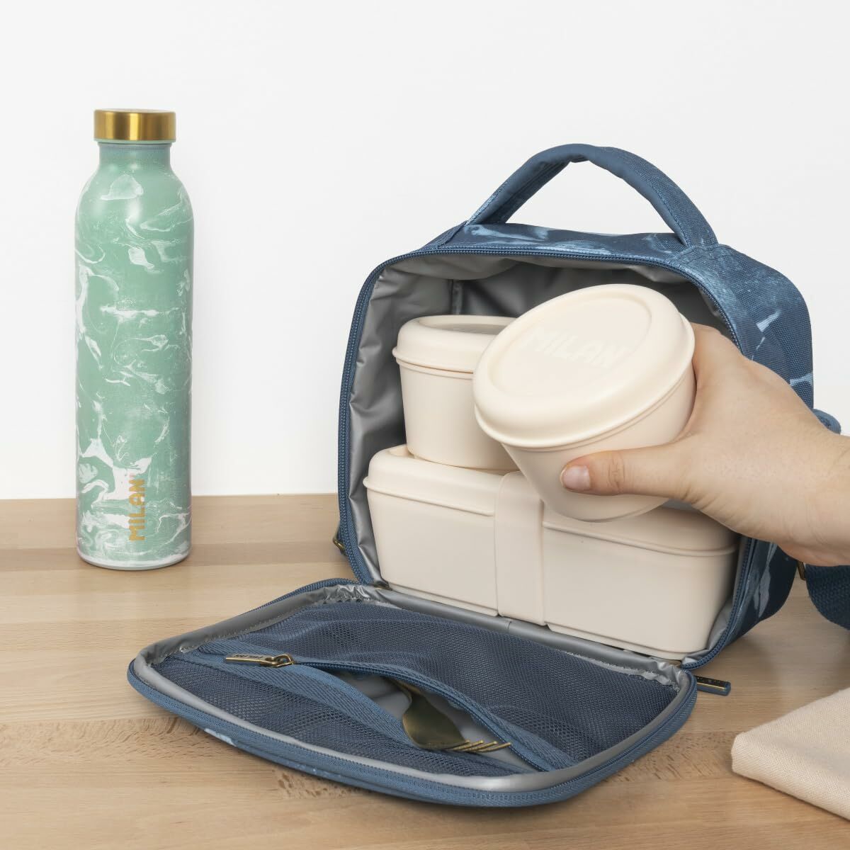 V1HB6FA1F0DF60F0850F0839CA3CAF84C62RP3