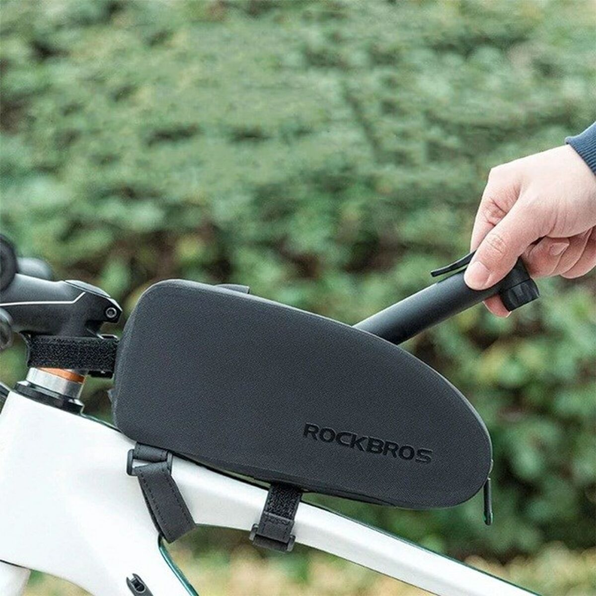 V2H32A1D297977391B1DAA1F3BD16F40795R6466402P4