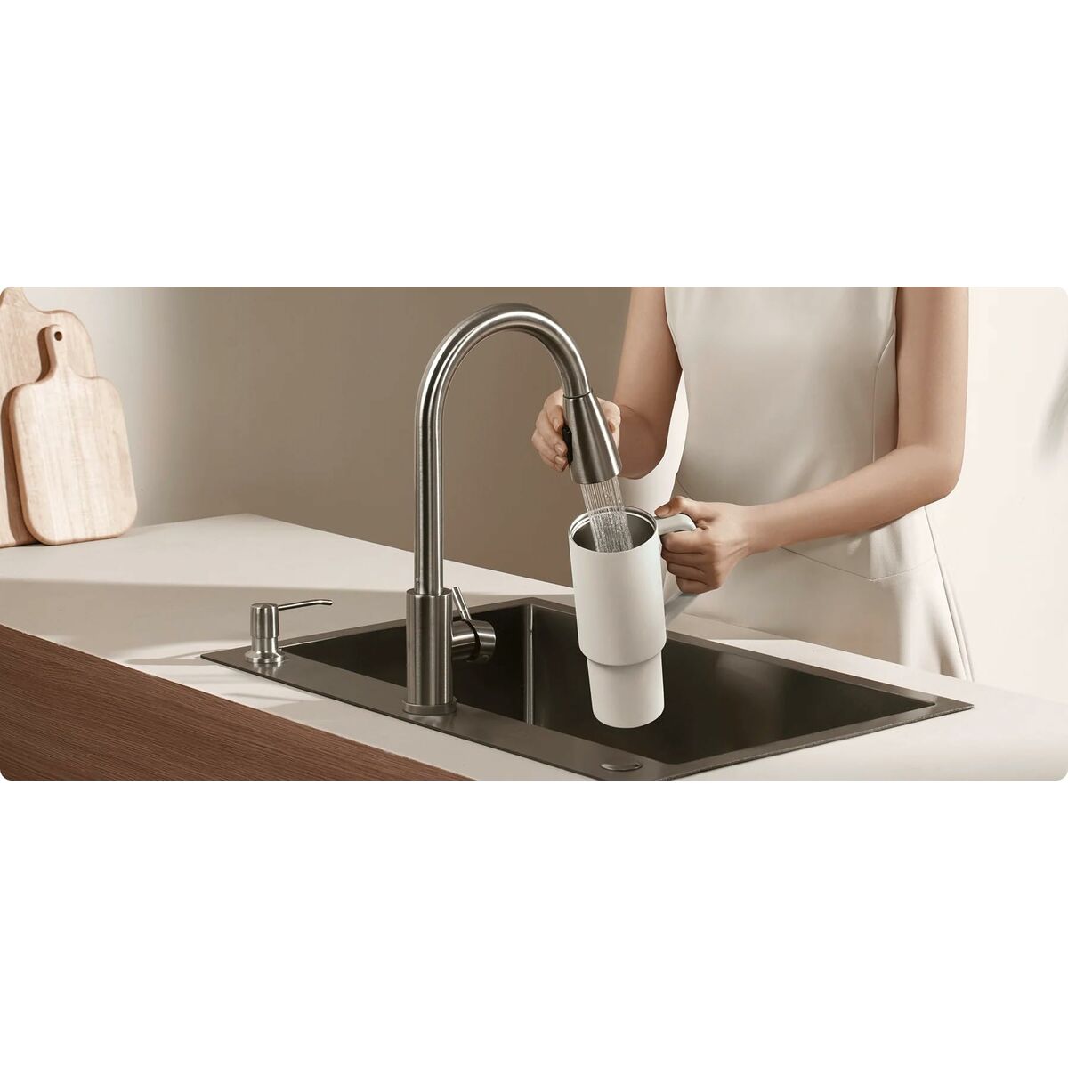 V1H635B100AEC2A2A2DF4AE96ADA76EC600RP9