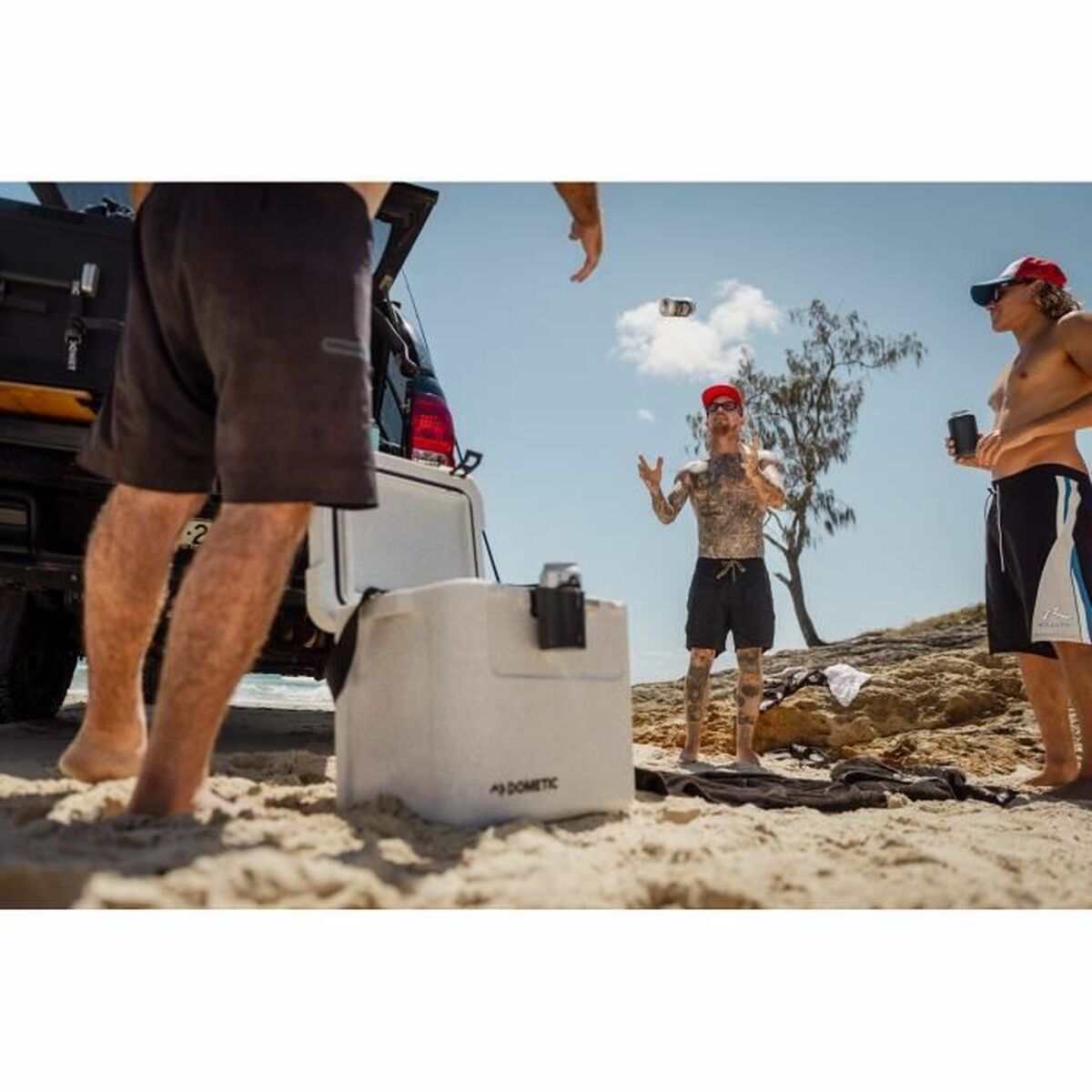 V2H01E5FDDEAAA3F9F1D3B2882BD7356E2FR6657913P2