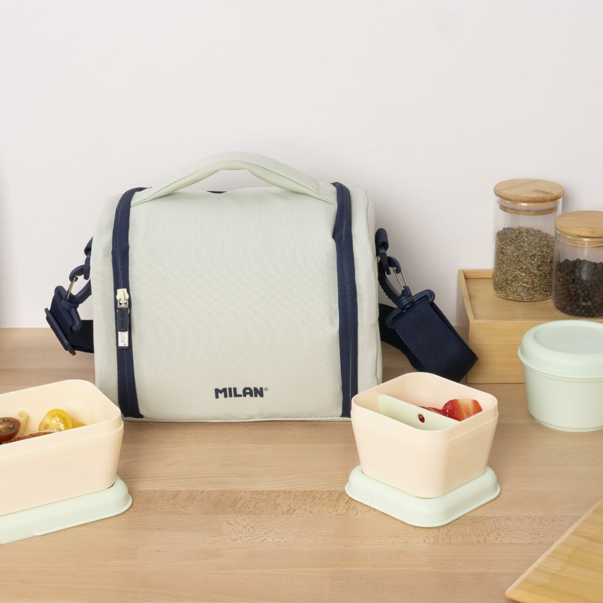 V2HBAFCC97DDE36532E828D41B652B65EBER6205358P5