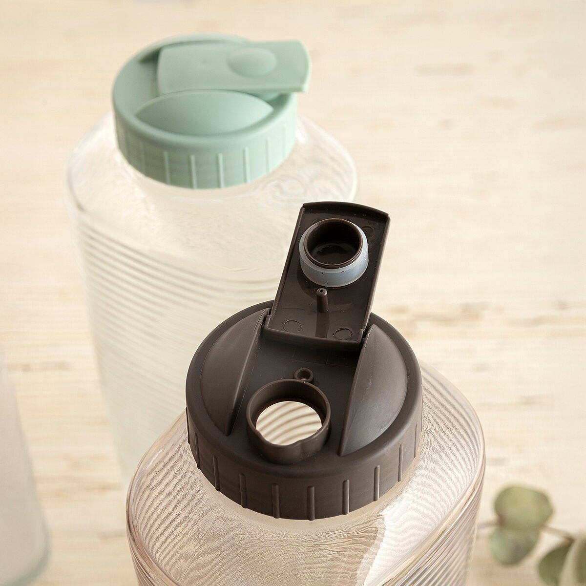 V2HEE3E7B298E94F38FE981B165981E56CFR6277276P6